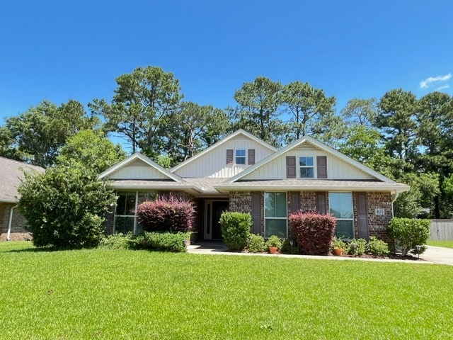 property at 9573 Chariot Ave