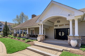 Knoll Crest Apartments in Middletown, CT - Building Photo - Building Photo