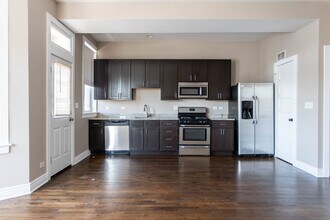 1525 W Addison St in Chicago, IL - Building Photo - Building Photo