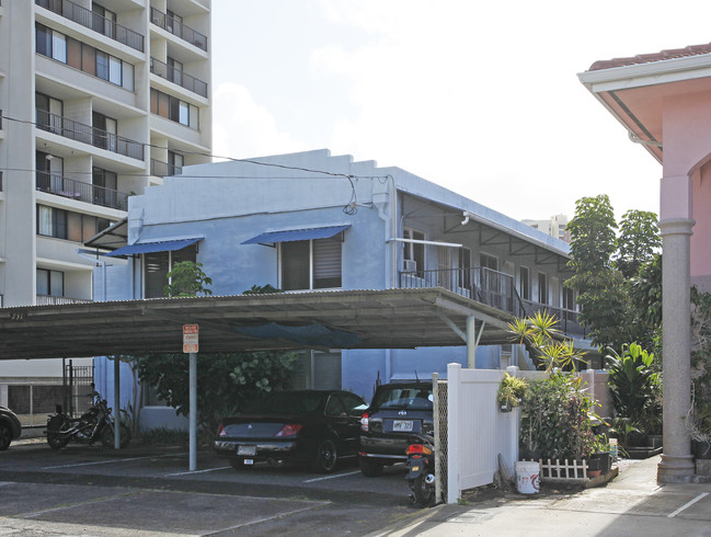 731 Hausten St in Honolulu, HI - Building Photo - Building Photo