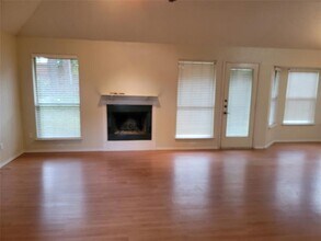 509 Baylor Dr in Arlington, TX - Building Photo - Building Photo