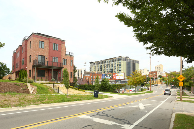 The Mark in Ann Arbor, MI - Building Photo - Building Photo