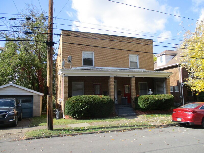 1411 Beaver Rd, Unit 2nd Floor Left in Ambridge, PA - Building Photo