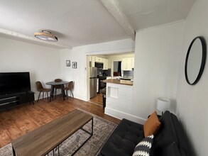 104 E William St in Michigan City, IN - Foto de edificio - Building Photo