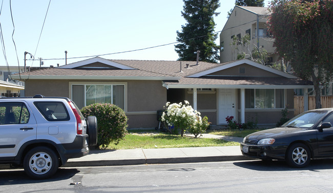 1132 Lacey Ln in Concord, CA - Foto de edificio - Building Photo