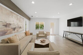 4420 NW 3rd Ave in Miami, FL - Building Photo - Building Photo