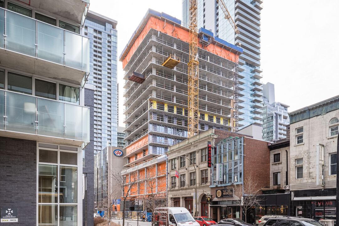 Gatsby Condominiums in Montréal, QC - Building Photo