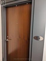 160 Flemington Rd in Toronto, ON - Building Photo