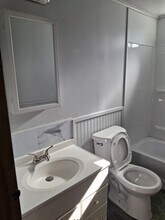 3115 Fairlane Rd in Yreka, CA - Foto de edificio - Building Photo