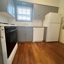 6904 Westchester Dr in Dallas, TX - Building Photo - Building Photo
