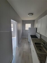 1720 NW 1st Pl in Miami, FL - Building Photo - Building Photo