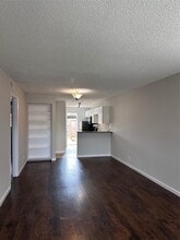 713 S 2nd St in La Porte, TX - Building Photo - Building Photo