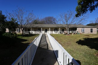 Cobblestone Court in Austin, TX - Building Photo - Building Photo