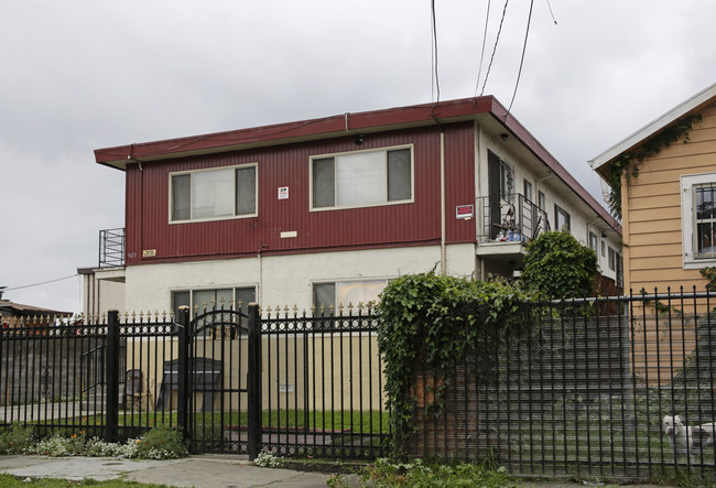 9633 Birch St in Oakland, CA - Building Photo - Building Photo