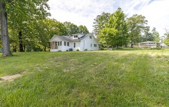 9448 Lusk Rd in Strawberry Plains, TN - Building Photo - Building Photo