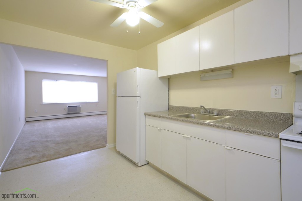 Parkview Court Apartments in Yeadon, PA