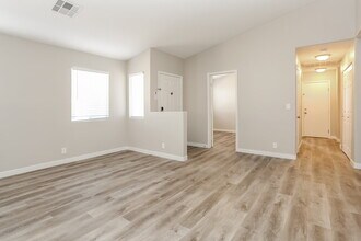3749 Copper Keg Ct in Las Vegas, NV - Building Photo - Building Photo