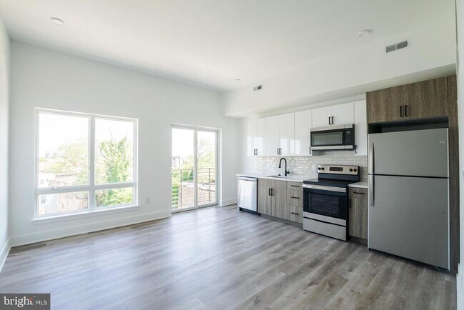 1420 Point Breeze Ave