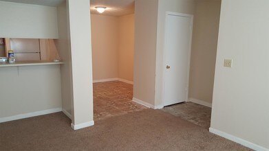 155 Bowen St-Unit -10 in Carrollton, GA - Building Photo - Building Photo