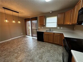 308 Blake Ct in Coraopolis, PA - Building Photo - Building Photo