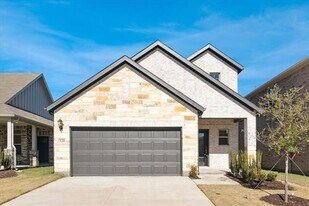 520 Blanton St in McKinney, TX - Building Photo