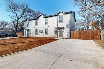 805 Fletcher St in Gainesville, TX - Building Photo - Building Photo