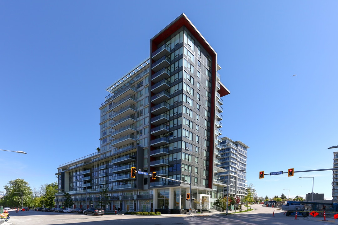 Concord Gardens West Tower in Richmond, BC - Building Photo