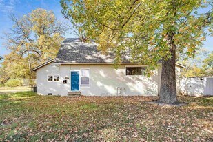 3100 S Mulberry St in Pine Bluff, AR - Building Photo