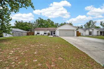 10748 Siena Dr in Clermont, FL - Building Photo - Building Photo