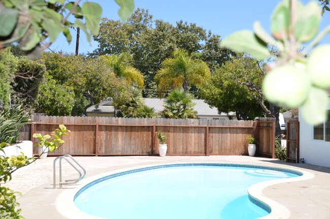 6204 Avenida Ganso in Goleta, CA - Building Photo - Building Photo