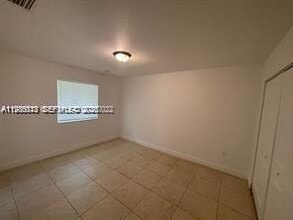 1285 NW 59th St in Miami, FL - Building Photo - Building Photo