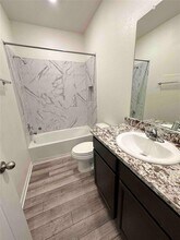 1114 Treeta Trail in Kyle, TX - Foto de edificio - Building Photo