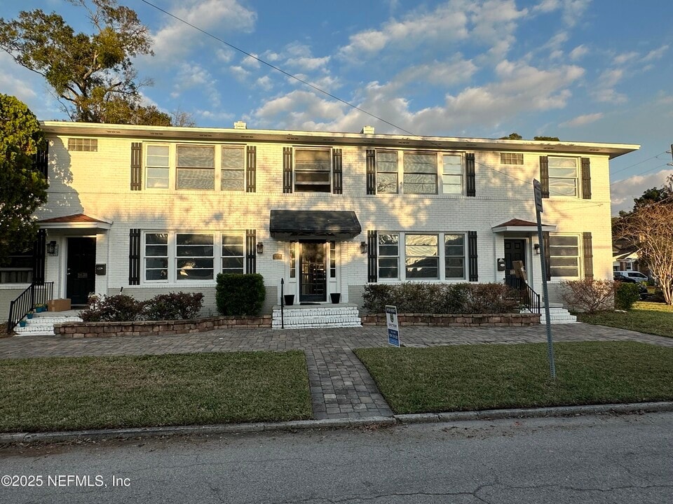 1641 Larue Ave in Jacksonville, FL - Building Photo