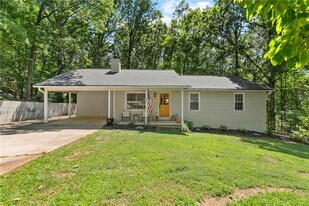 2667 Tammi Ln in Gainesville, GA - Building Photo