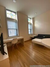 115 Mt Auburn St in Cambridge, MA - Foto de edificio - Building Photo