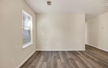 10635 Goldfinch Rd in Baytown, TX - Building Photo - Building Photo