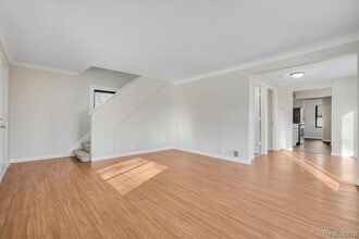 60 W Harry Ave in Hazel Park, MI - Building Photo - Building Photo