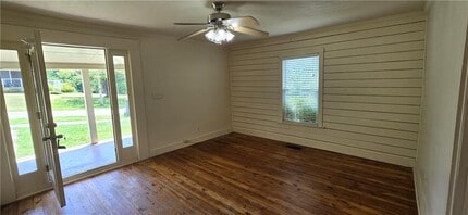 513 Blue Ridge Ave in Nelson, GA - Building Photo - Building Photo