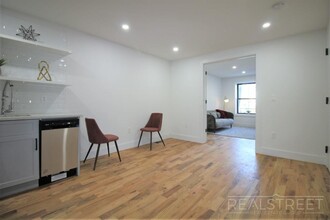 1236 Halsey St in Brooklyn, NY - Foto de edificio - Floor Plan