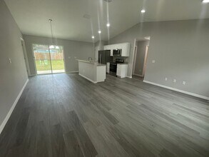 6044 NW 65th Pl in Ocala, FL - Building Photo - Building Photo