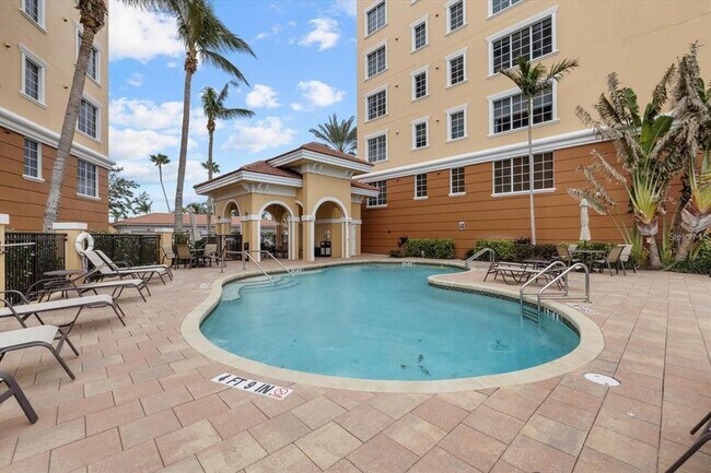 147 Tampa Ave E in Venice, FL - Building Photo - Building Photo