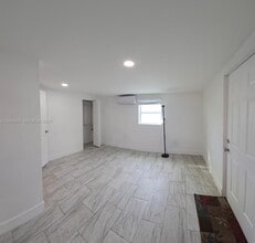 10241 Haitian Dr in Cutler Bay, FL - Building Photo - Building Photo