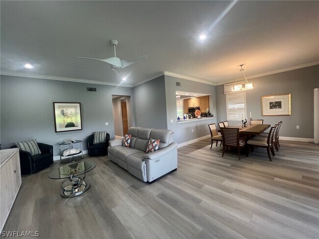 property at 817 Regency Reserve Cir