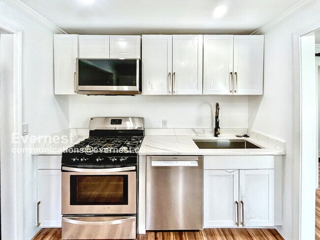 1391 N Druid Hills Rd NE in Atlanta, GA - Building Photo - Building Photo