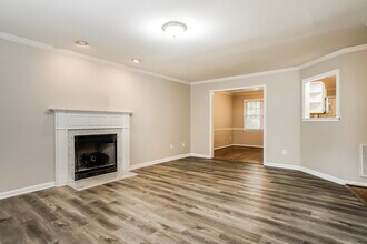 708 E Ivy Valley Dr in Fuquay Varina, NC - Building Photo - Building Photo