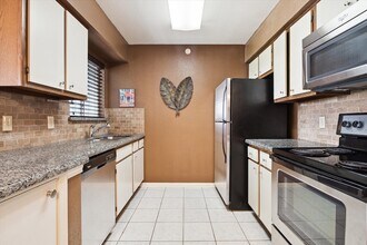18617 Egret Bay Blvd, Unit 308 in Houston, TX - Foto de edificio - Building Photo
