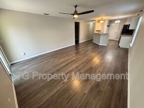 942 Wynfield Cir in St. Augustine, FL - Foto de edificio - Building Photo