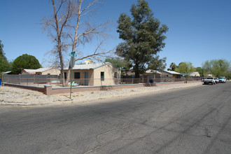 1211-1219 N Richey Blvd in Tucson, AZ - Building Photo - Building Photo