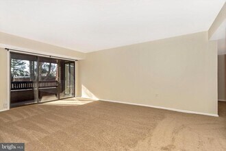 5232 W Running Brook Rd in Columbia, MD - Building Photo - Building Photo