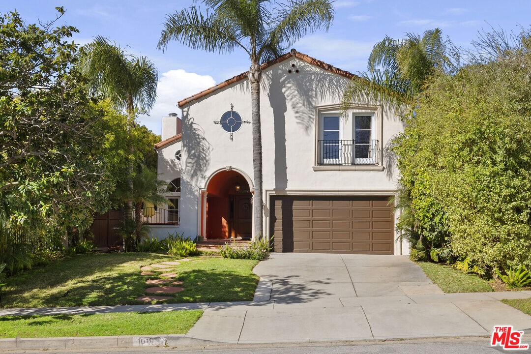 1019 Chautauqua Blvd in Los Angeles, CA - Building Photo